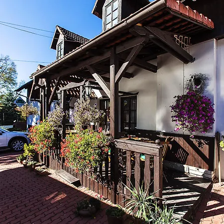 ゲストハウス U Dvou Capu Chocerady