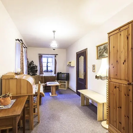 ゲストハウス U Dvou Capu Chocerady