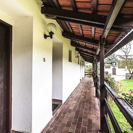 ゲストハウス U Dvou Capu 3*