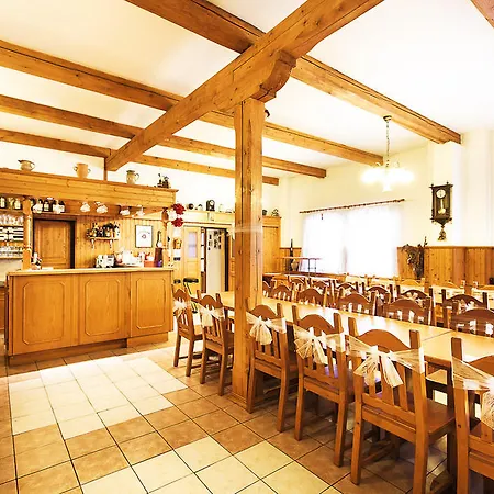 ゲストハウス U Dvou Capu Chocerady