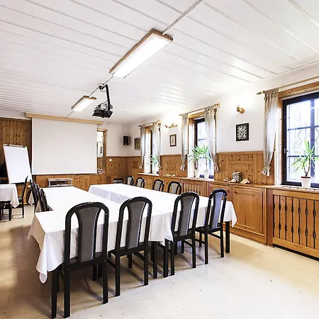 ゲストハウス U Dvou Capu 3*